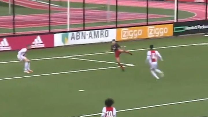 Otac dobio pravog nasljednika: Van Persiejev sin postigao spektakularan gol