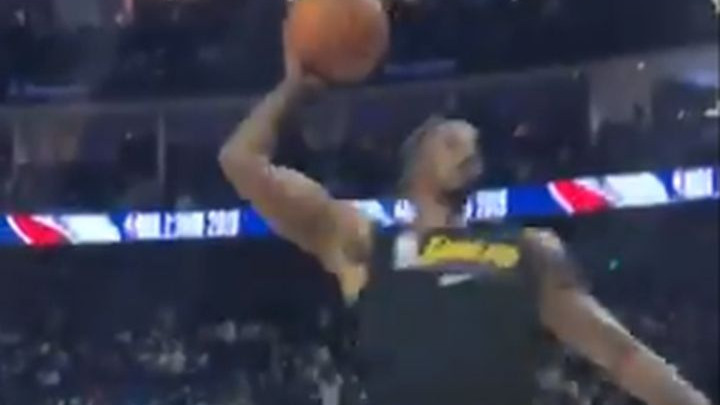 Dwight Howard zakucavanjem na zagrijavanju ostavio bez teksta LeBrona Jamesa