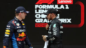 Na Verstappenovu objavu nije ostao imun ni Džeko, ali takav potez Hamiltona niko nije očekivao