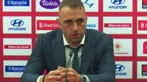 Petev na pitanje o ostavci nije htio dati odgovor: "Jako si negativan..."