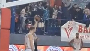 Srbija se zgrožava zbog snimka iz Valjeva: Djeca bodre košarkaše Metalca, a onda kreće užas