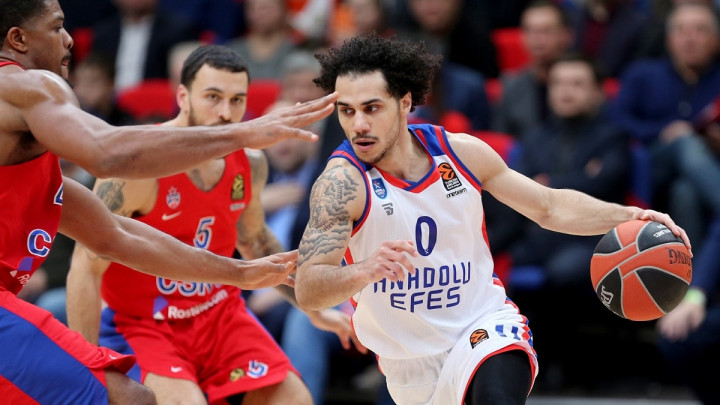 Larkin, Micić i Efes pokorili i Moskvu