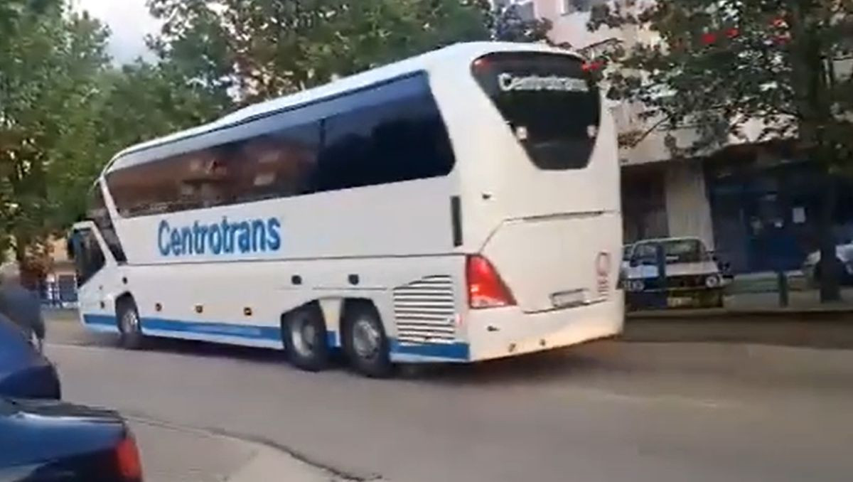 Autobus s delegacijom FK Sarajevo bez ikakvih problema napustio stadion Pecara