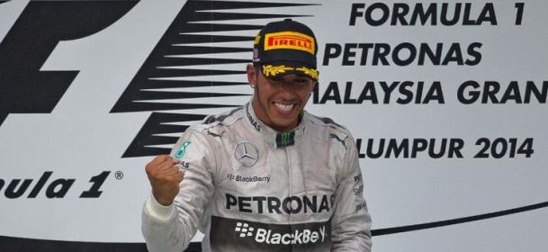 Hamilton pobjednik sjajne utrke u Bahrainu