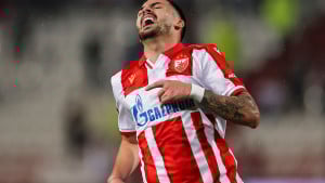 I to je moguće: Navijači Crvene zvezde traže od zvijezde da napusti teren!
