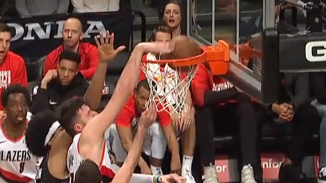 Bosanska zvijer je nezaustavljiva: Jusuf Nurkić napravio potez večeri u NBA ligi!