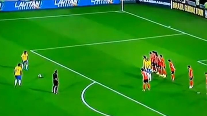 U Bayernu mu ne ide najbolje, ali za reprezentaciju briljira: Sjajan gol Coutinha iz slobodnjaka