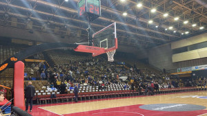 Tuzlaci nikad nisu izdali: Scene iz Mejdana dva sata pred meč BiH - Kipar sve govore