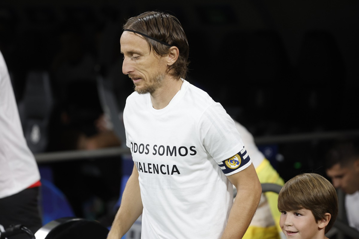 Šuti i trpi - Luka Modrić se od njih tome najmanje nadao, ali svjestan je da su u pravu Šuti i trpi - Luka Modrić se od njih tome najmanje nadao, ali svjestan je da su u pravu