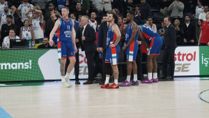 Partizan imao sve u svojim rukama, a onda je Efesu bilo dovoljno pet minuta da završi utakmicu