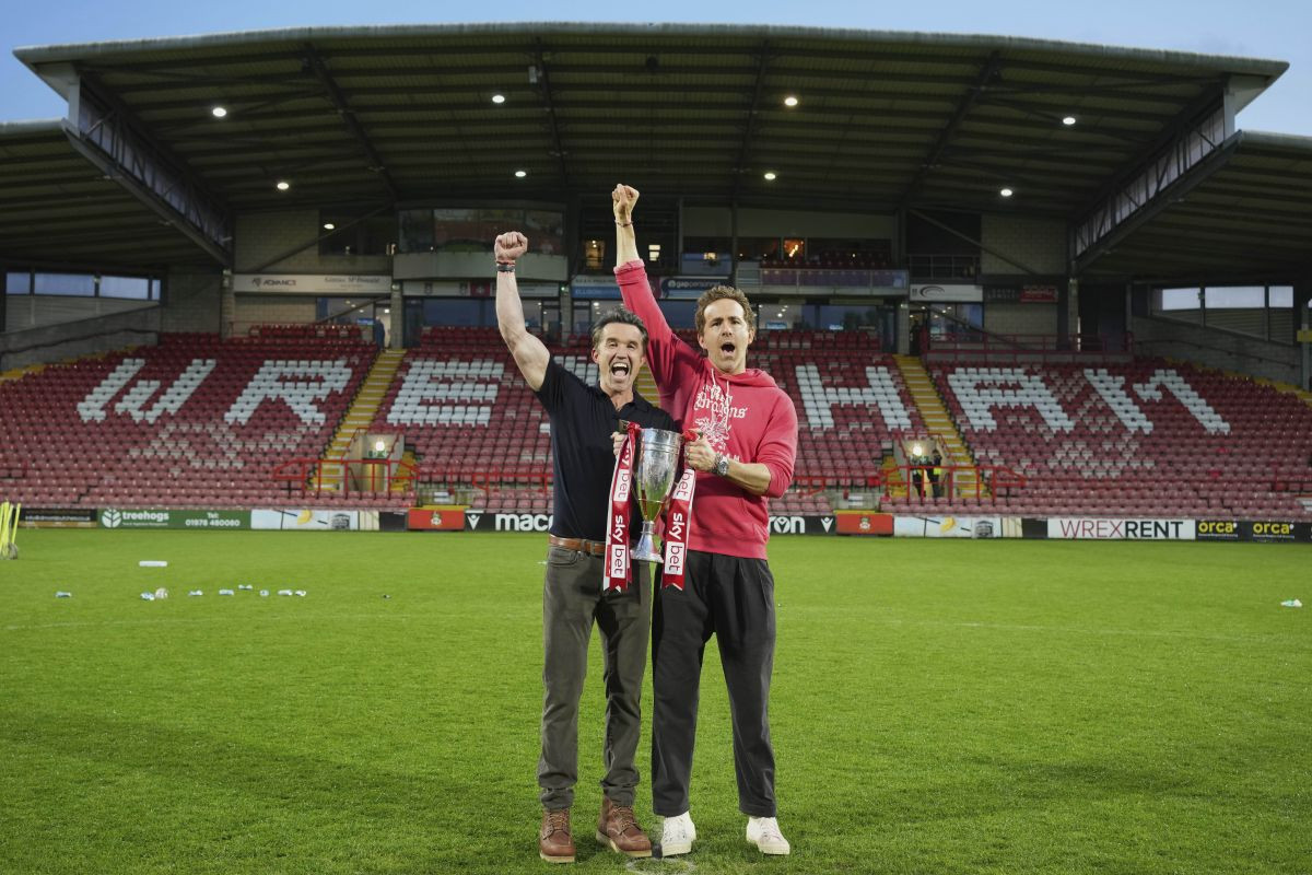 Engleska romantika: Wrexham dovodi "zvijer" od 15 miliona eura sa kojom će prekucati Championship! Engleska romantika: Wrexham dovodi "zvijer" od 15 miliona eura sa kojom će prekucati Championship!