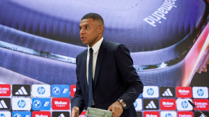 Mbappe je u PSG-u bio apsolutni vladar, u Realu ga je odluka Ancelottija odmah spustila na zemlju