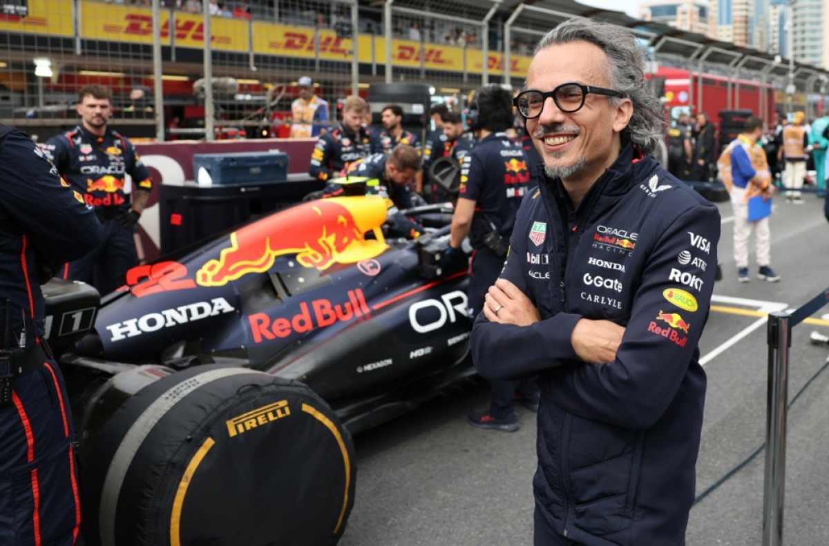 Mekies skriva karte: Red Bull još uvijek šuti o vozačima za 2026.