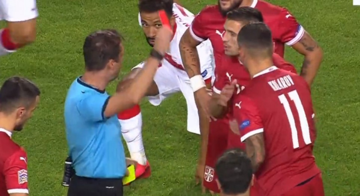 Je li Kolarov crvenim kartonom završio karijeru u reprezentaciji Srbije?