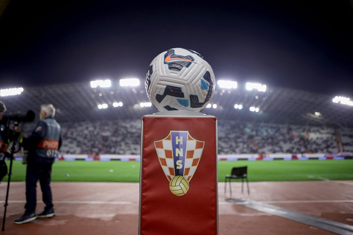 UŽIVO: Budimir i Perišić pogađali za veliku pobjedu Hrvatske nad Francuskom! UŽIVO: Budimir i Perišić pogađali za veliku pobjedu Hrvatske nad Francuskom!