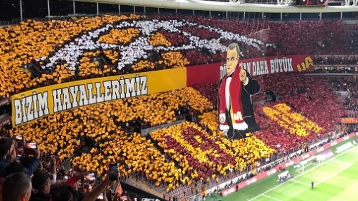 Jedan je Imperator: Spektakularna koreografija navijača Galatasarayja