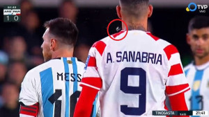 Neviđen skandal: Paragvajac pljunuo Messija, najveći svih vremena ga "ugasio" jednom rečenicom!