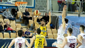 Double-double Lazića u derbiju Slovenije