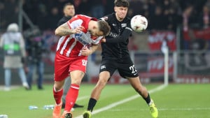 Arjan Malić je 'brutalno' dočekao Marka Arnautovića u Grazu!