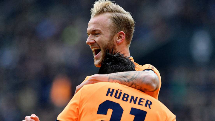 Šest golova Hoffenheima, Schalke rutinski