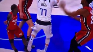 Užasne scene: Luka Dončić se povrijedio!