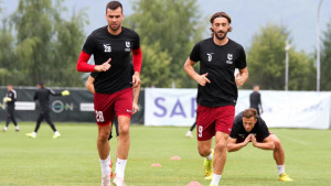 Ahmetović odradio novi trening, očekuje se potpis Fanima
