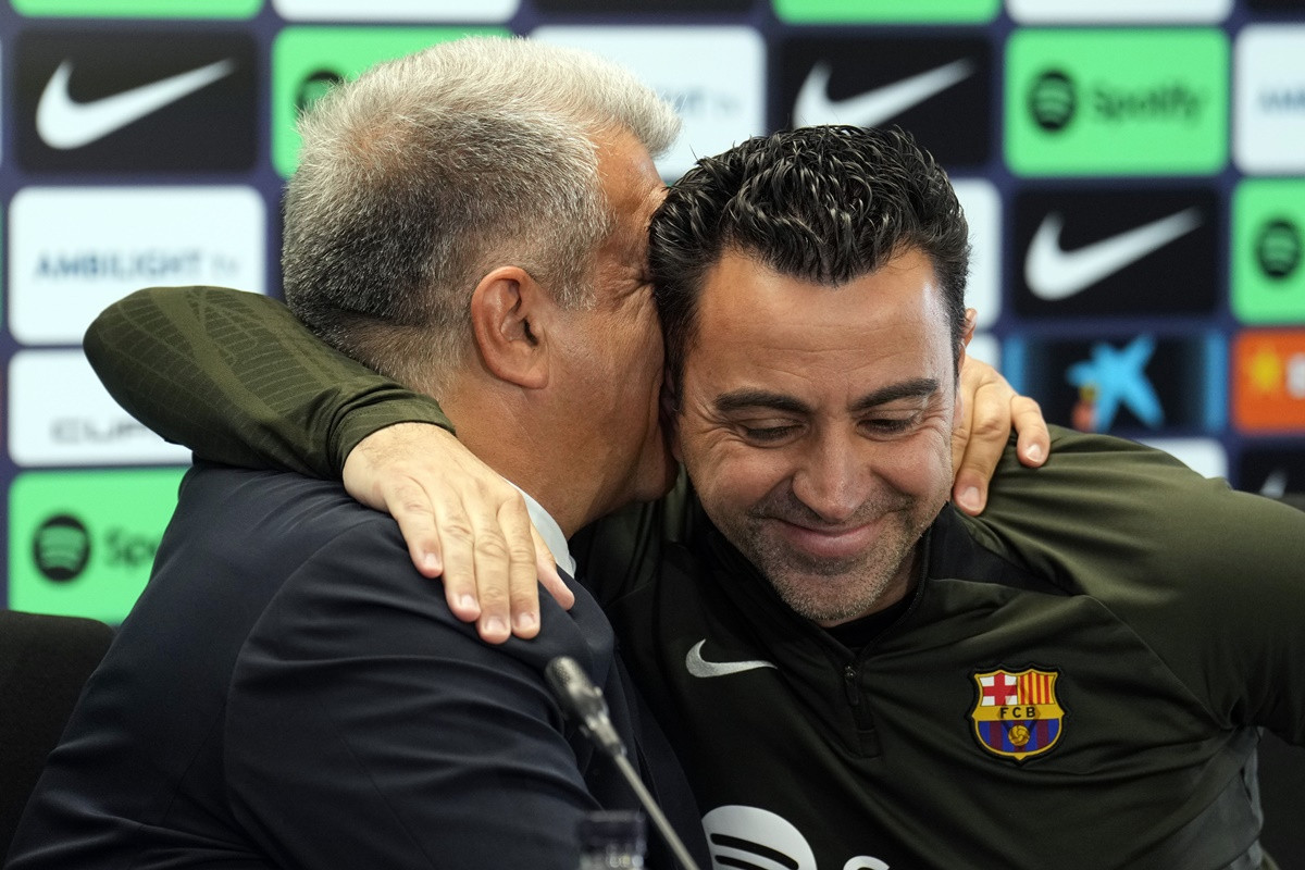 Utjecaj Xavija je veliki - Zbog njega nova mlada nada Barcelone donijela istu odluku: "Ostajem!" Utjecaj Xavija je veliki - Zbog njega nova mlada nada Barcelone donijela istu odluku: "Ostajem!"