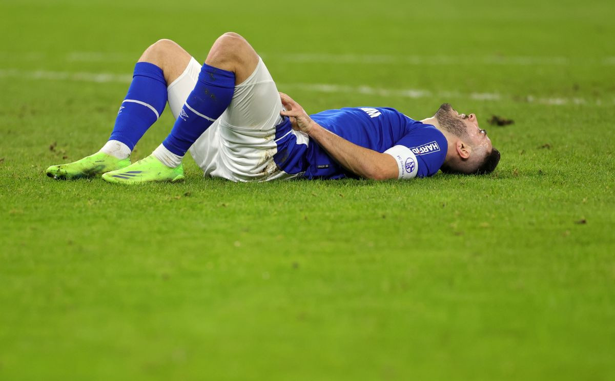 Schalke se vratio starim navikama sa porazima, Kolašinac povrijeđen napustio meč