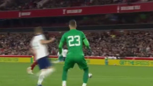 Srbija je doživjela poniženje u Engleskoj, komični gol za 1:1 je sve najavio