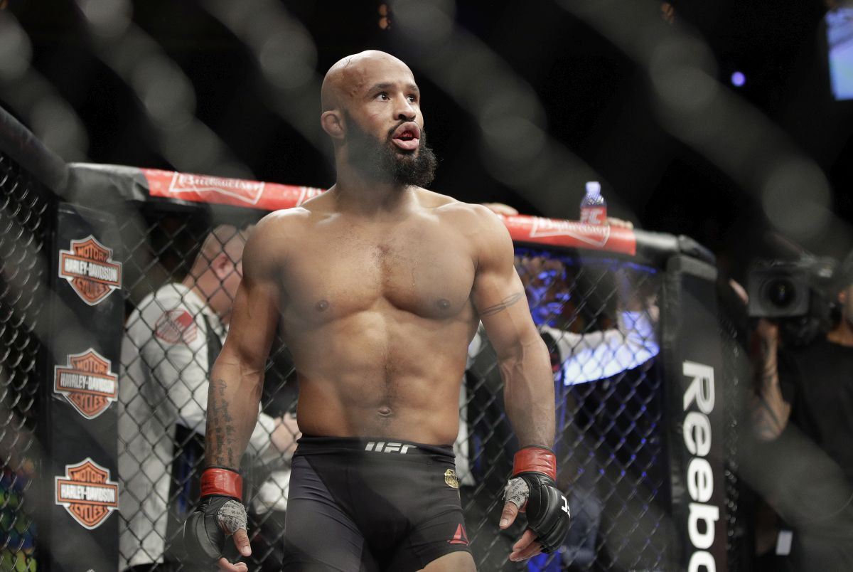Jedan od najvećih MMA boraca okačio rukavice o klin