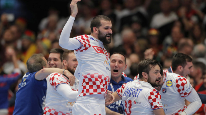 "Znam da volite žene, ali bih vam sada svima popu*io ku*ac"