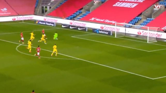 Kakav tandem ima Norveška: Spektakularna asistencija za Odegaarda i rutinska završnica Haalanda