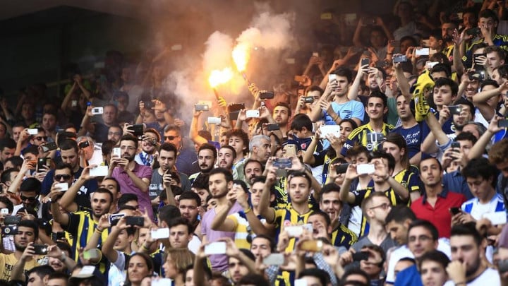 Navijač Fenera preminuo pred veliki turski derbi