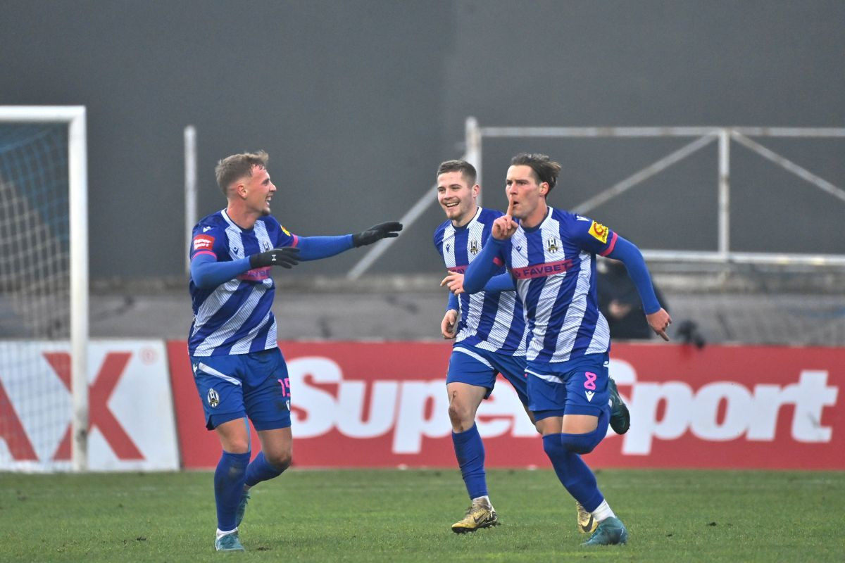 Kao grom iz vedra neba: Dinamo doveo hit igrača, sve je otkrio direktor rivala Kao grom iz vedra neba: Dinamo doveo hit igrača, sve je otkrio direktor rivala