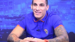 Malo ko u Srbiji ima m*da kao ovaj čovjek: "Smrdino sendvičarska, do juče si tukao babe"