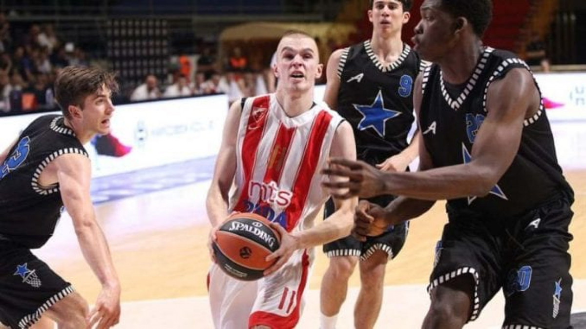 Crvena Zvezda raskinula ugovor sa Zoranom Paunovićem Crvena Zvezda raskinula ugovor sa Zoranom Paunovićem