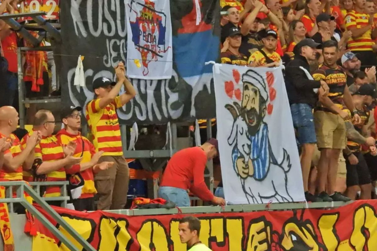 Čak se i Srbi srame scena koje su Poljaci priredili Novom Pazaru - Ovo je ogavno! Čak se i Srbi srame scena koje su Poljaci priredili Novom Pazaru - Ovo je ogavno!