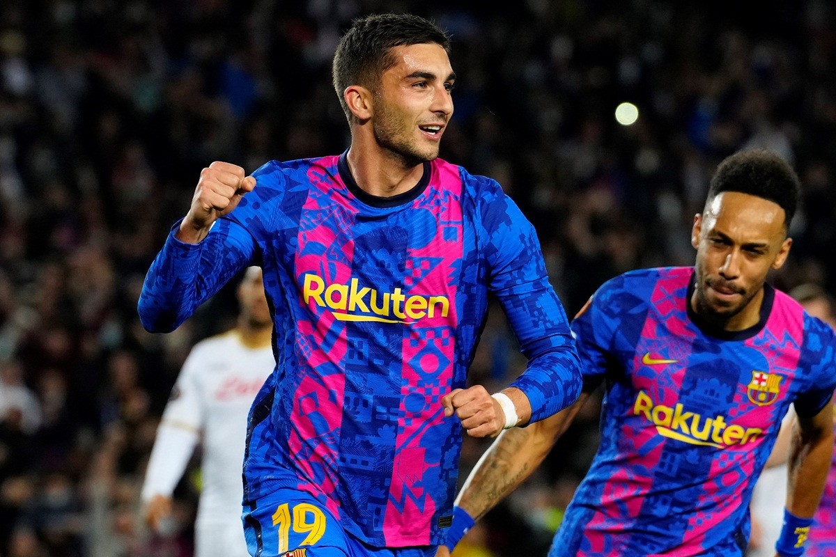 Imamo objašnjenje: Zašto je Ferran Torres igrao bez grba Barcelona i sponzora na dresu? Imamo objašnjenje: Zašto je Ferran Torres igrao bez grba Barcelona i sponzora na dresu?