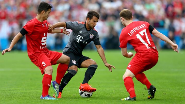Bayern umalo prokockao 4:0, Borussia razočarala
