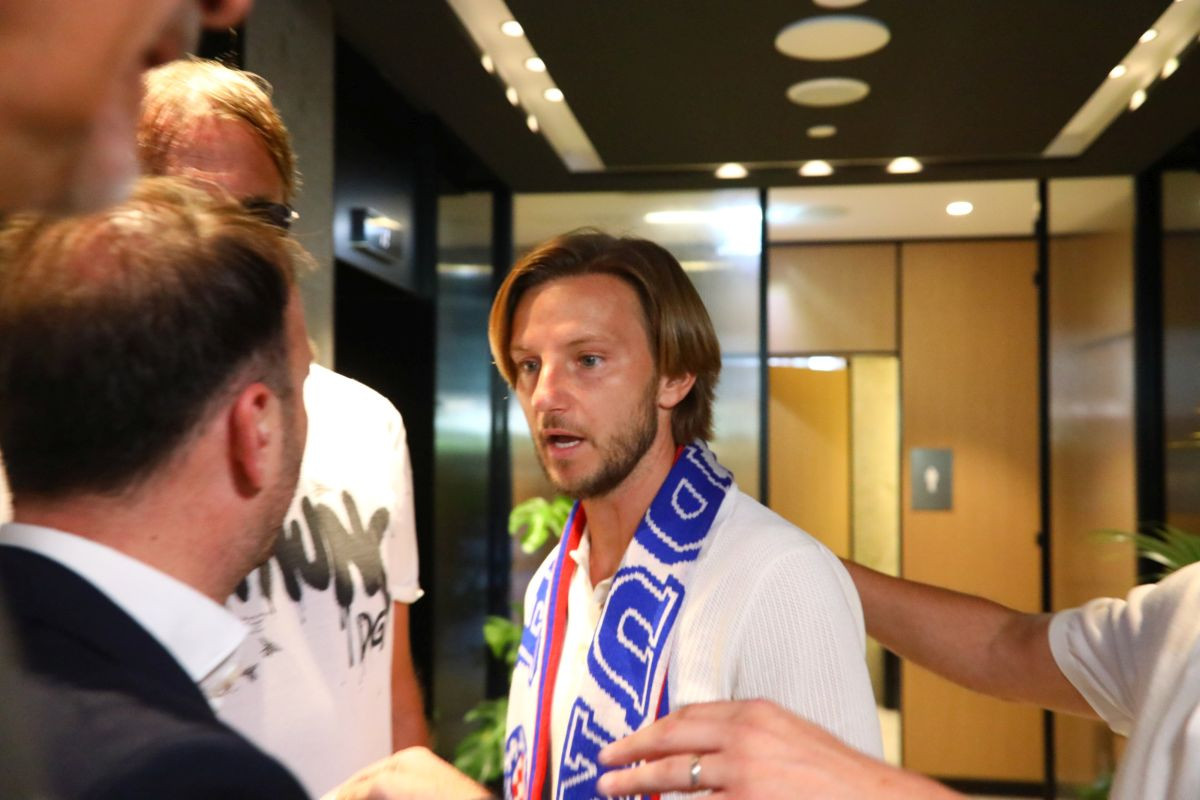 Split 'gori', ali ne od temperature: Pojavio se čovjek kojeg su sanjali, čeka ga nestvaran spektakl Split 'gori', ali ne od temperature: Pojavio se čovjek kojeg su sanjali, čeka ga nestvaran spektakl