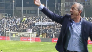 Mehmed Baždarević kritikuje dio navijača: "Šta ćeš dolaziti na utakmicu ako si protiv Saveza?"