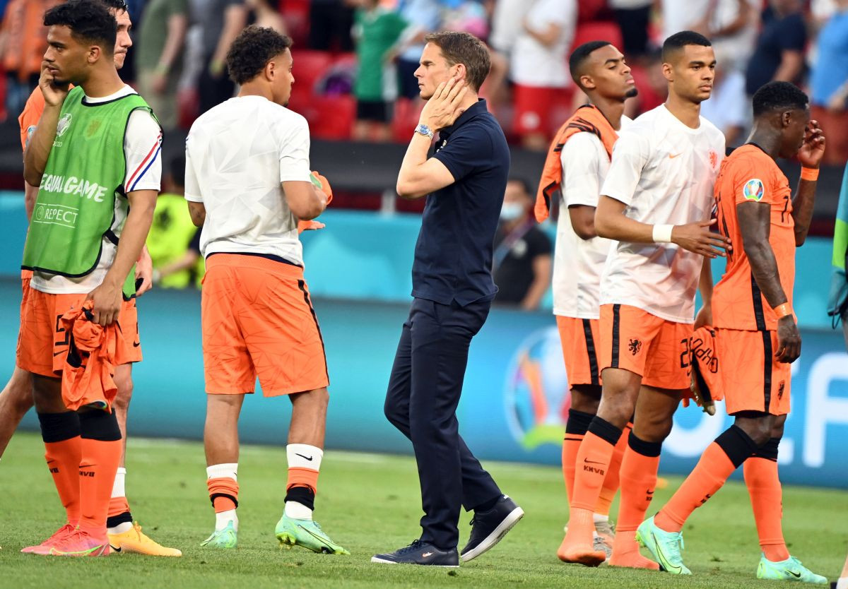 De Boer ponudio ostavku: Ja sam kriv, pustite igrače De Boer ponudio ostavku: Ja sam kriv, pustite igrače