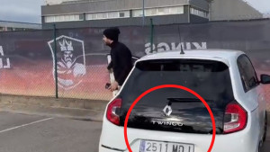 Svi pričaju o autu kojim je Pique prozvao Shakiru, ali rijetko ko je obratio pažnju na tablice