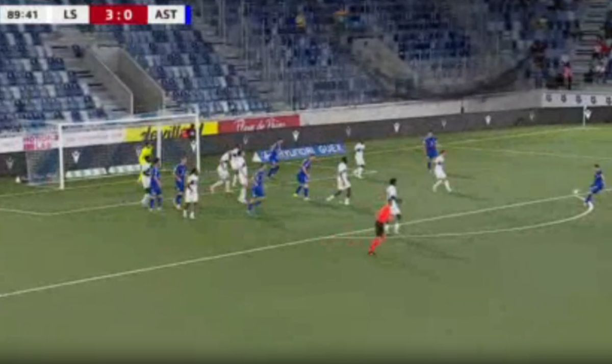 Ovako pogađaju samo najveći majstori! Ivan Bašić postigao fenomenalan pogodak!