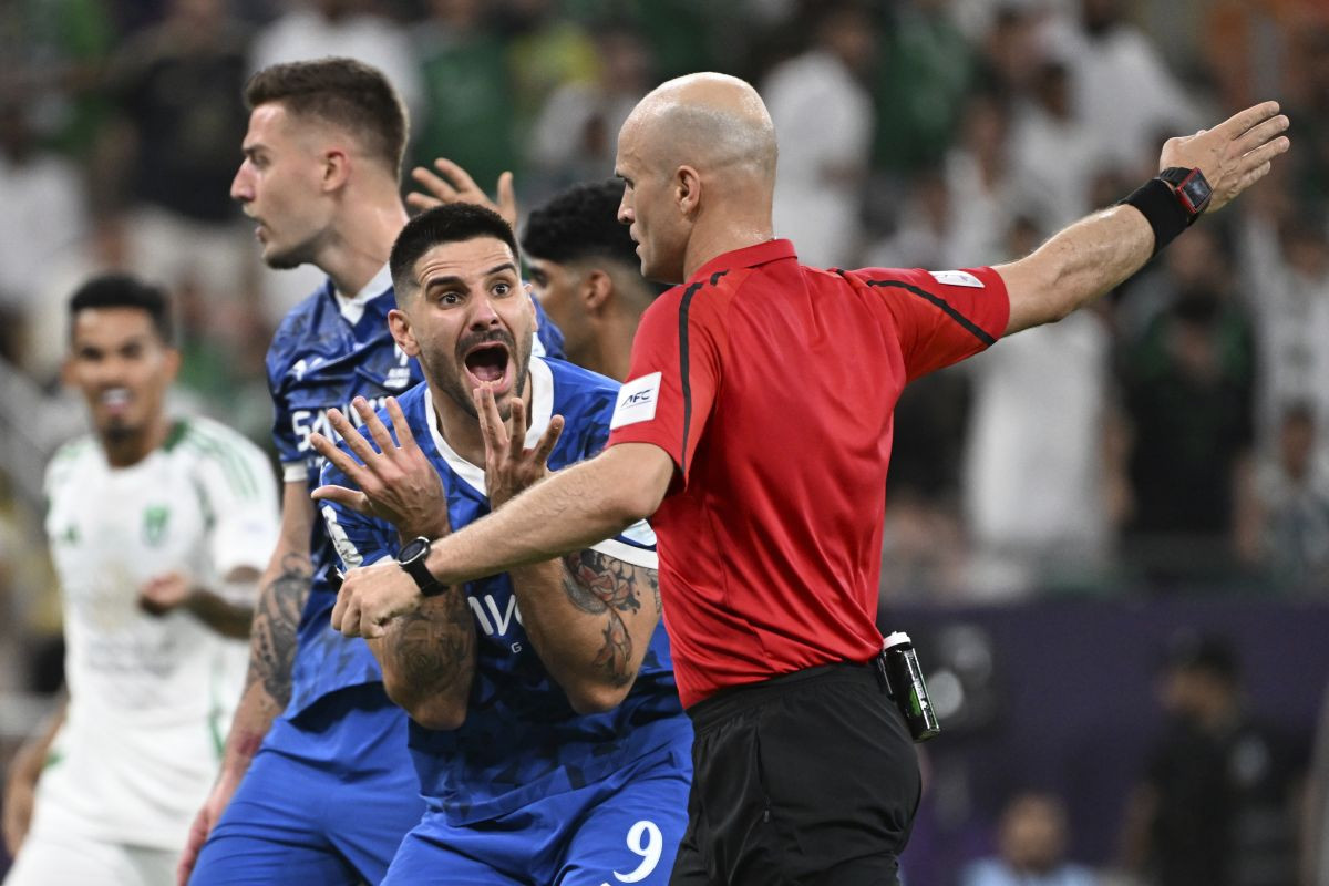 Aleksandar Mitrović je večeras shvatio svu surovost bogataša za koje igra Aleksandar Mitrović je večeras shvatio svu surovost bogataša za koje igra