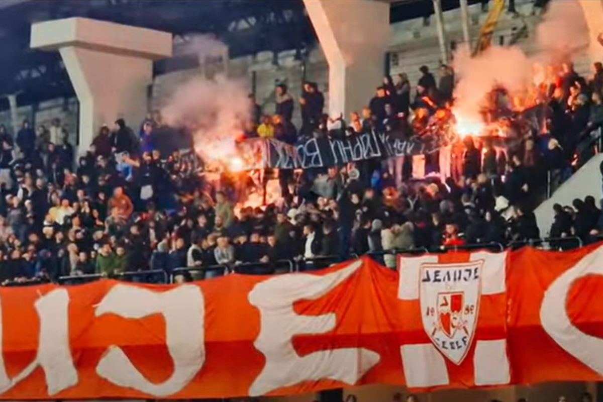 Delije su večeras skandirale ime Franje Tuđmana, zatim je krenuo plamen koji Grobare u srce peče