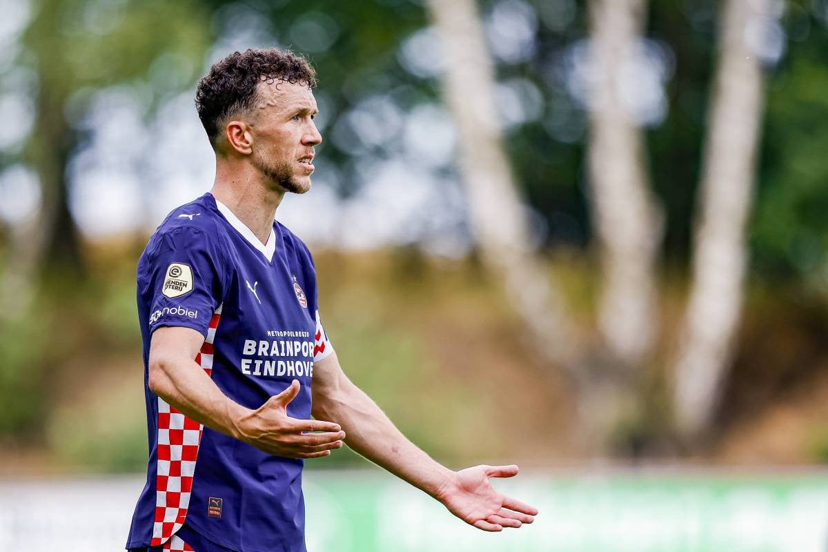 Sin srpske legende prišao Ivanu Perišiću i tražio mu dres, uslijedio je potez za pamćenje Hrvata Sin srpske legende prišao Ivanu Perišiću i tražio mu dres, uslijedio je potez za pamćenje Hrvata