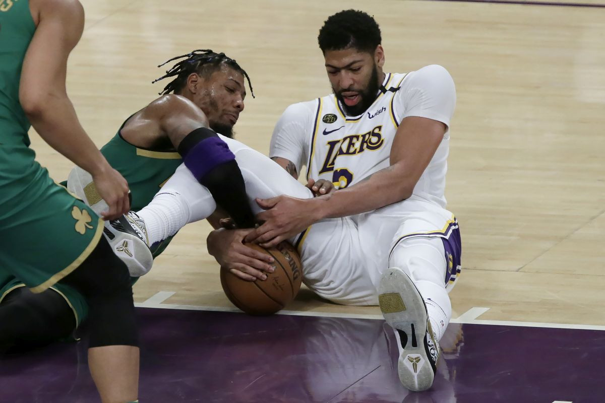 Napušta li Davis Lakerse nakon samo jedne sezone?