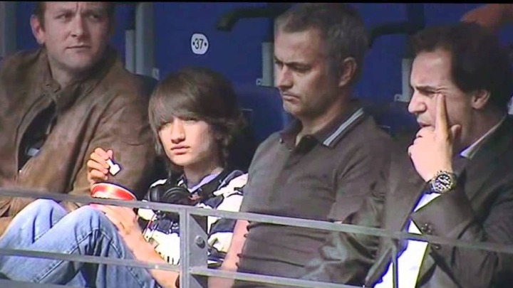 Mourinho, sin ti je zaslužio batine!