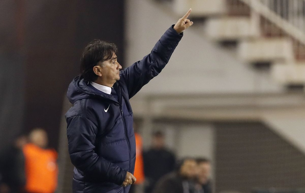 Dalić otvoreno govorio o Perišiću i njegovom golu na Poljudu: "Nije ga dao ni za Hajduk..." Dalić otvoreno govorio o Perišiću i njegovom golu na Poljudu: "Nije ga dao ni za Hajduk..."